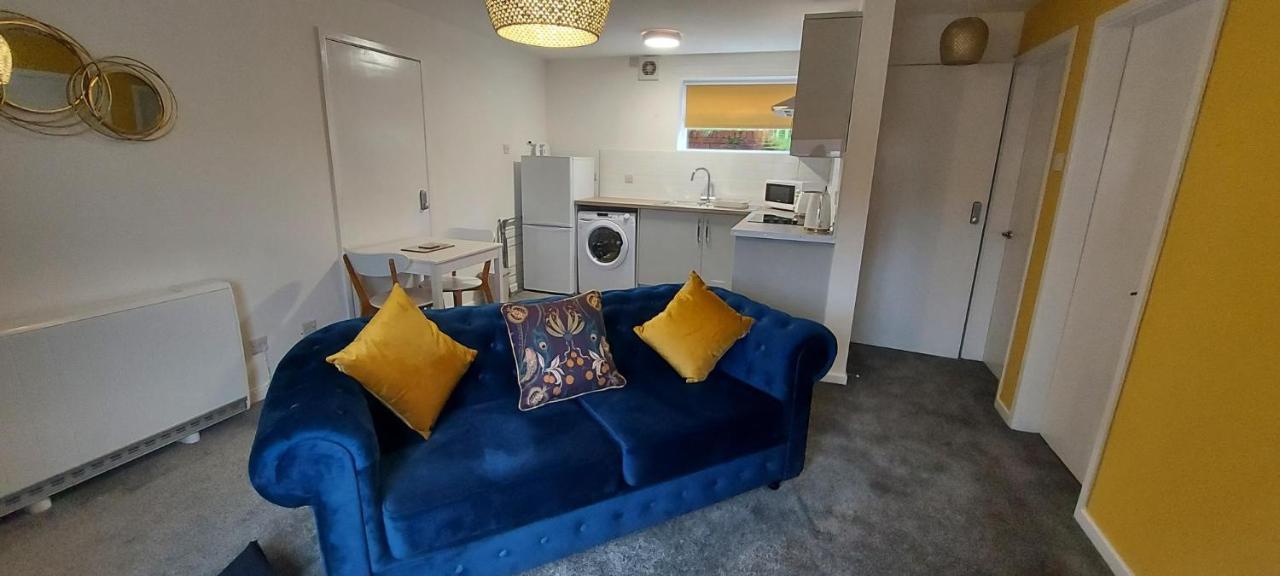 The Tackeroo Suite Hednesford ภายนอก รูปภาพ